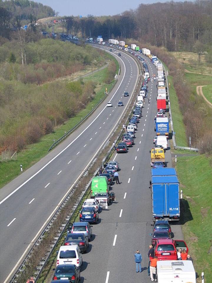 Rettungsgasse auf der Autobahn