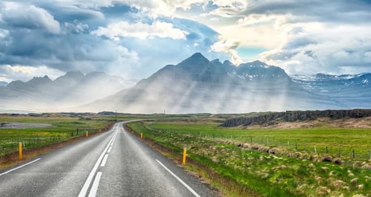 Mietwagen Island: Alles rund um den Straßenverkehr
